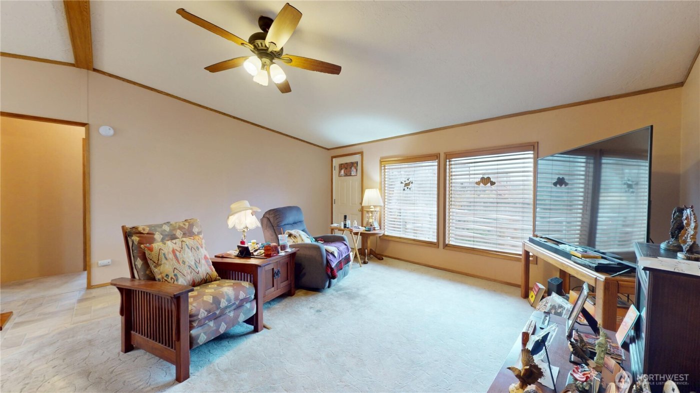 1376 Holand Drive , Grayland, WA 98547