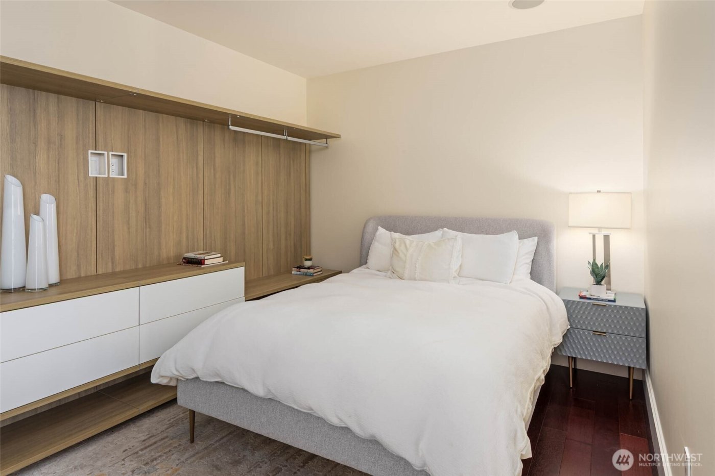 1521 2nd Avenue #2004, Seattle, WA 98101