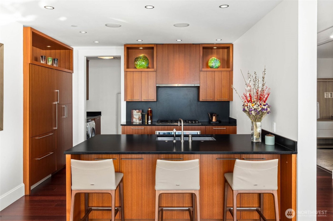 1521 2nd Avenue #2004, Seattle, WA 98101