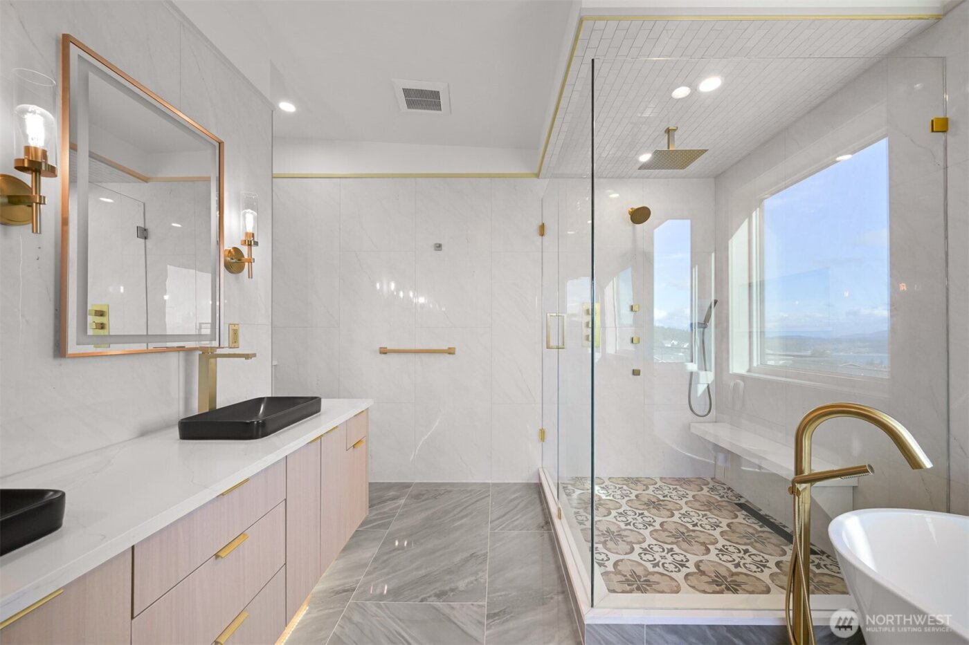 3951 Rock Ridge Pkwy , Anacortes, WA 98221