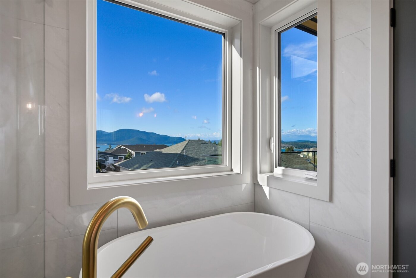 3951 Rock Ridge Pkwy , Anacortes, WA 98221