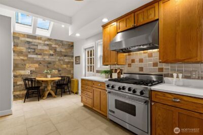 337 25th Avenue E, Seattle, WA 98112 - Photo 9