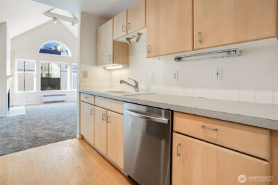 407 N 49th Street #A, Seattle, WA 98103 - Photo 15