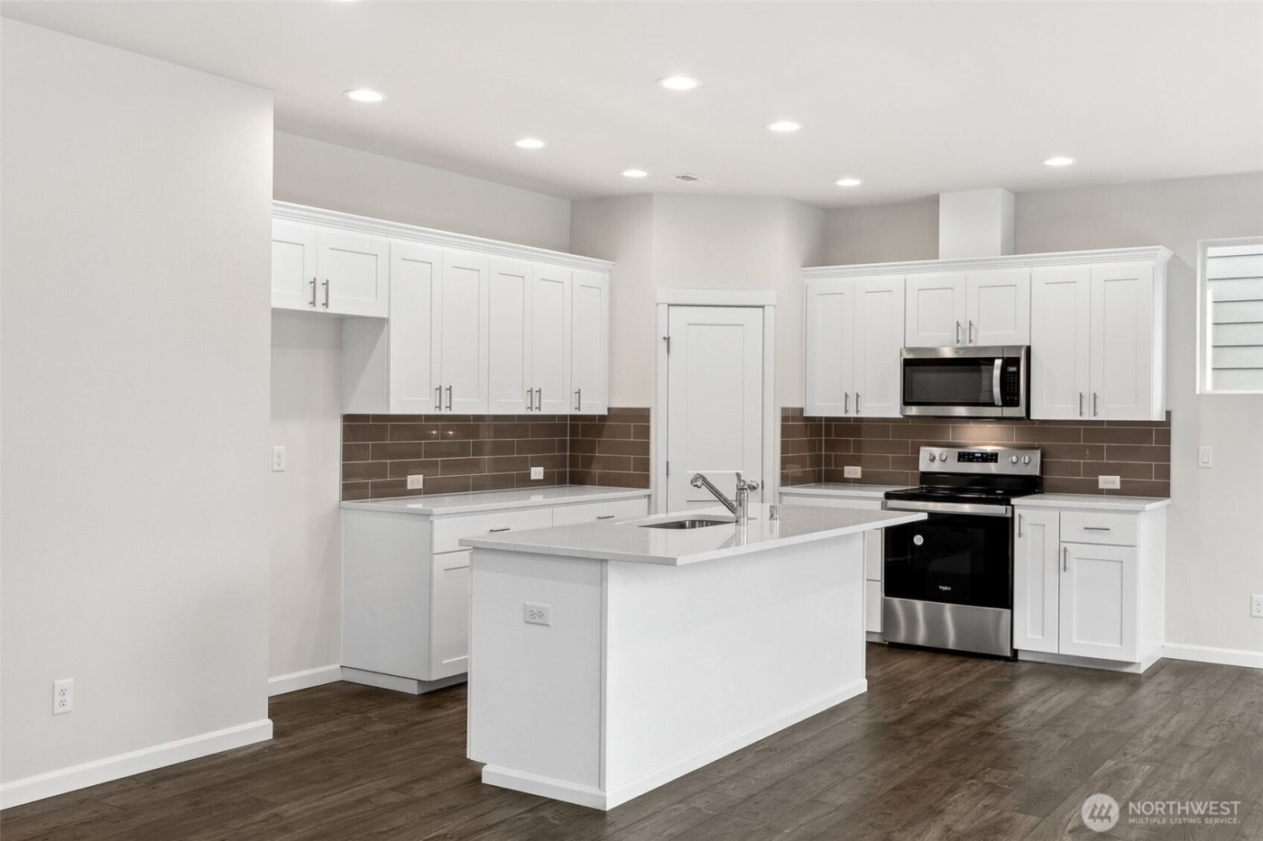 9419 Chief Leschi Street SE #7, Yelm, WA 98597