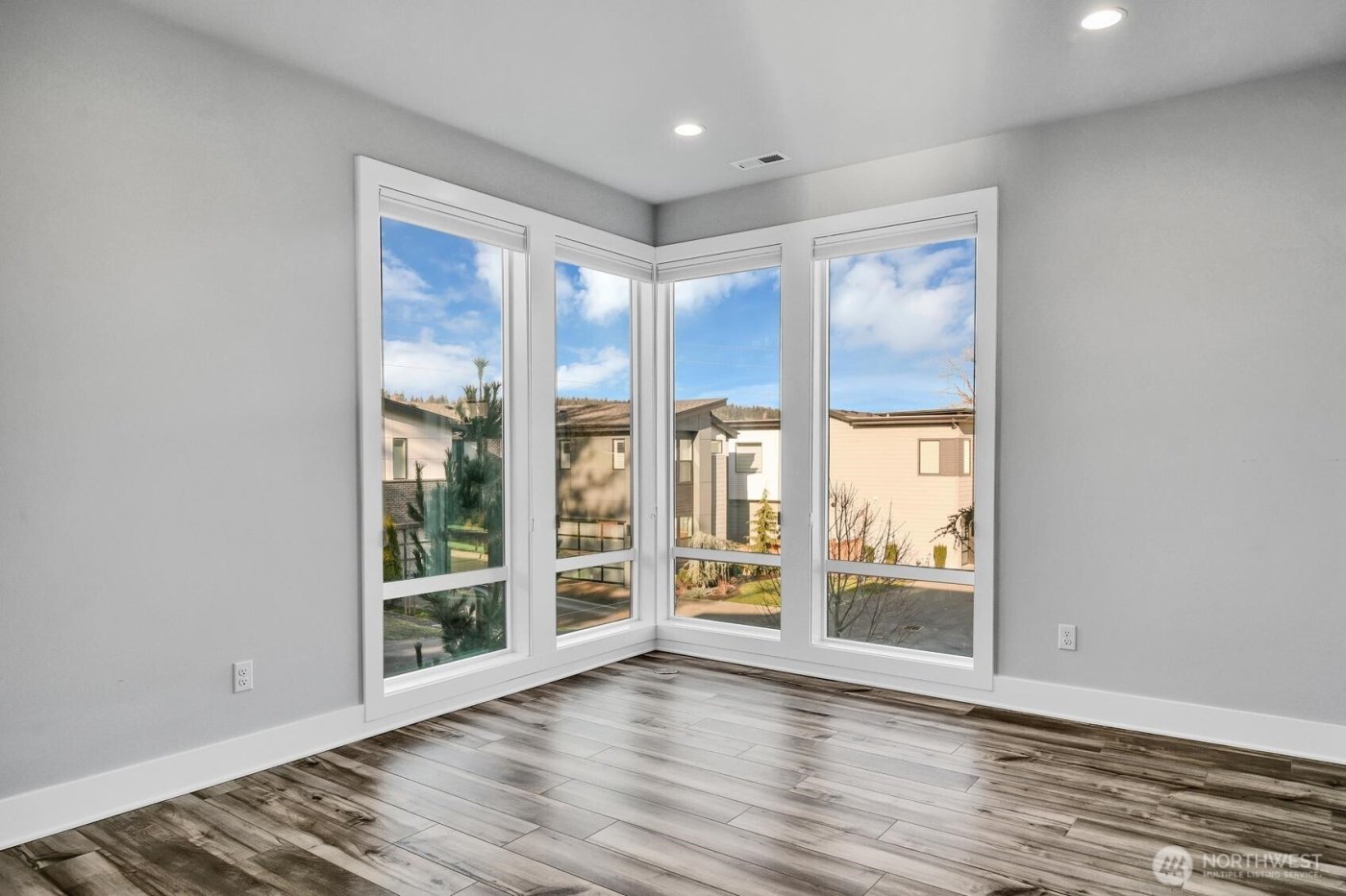 1113 N 39th Court , Renton, WA 98056