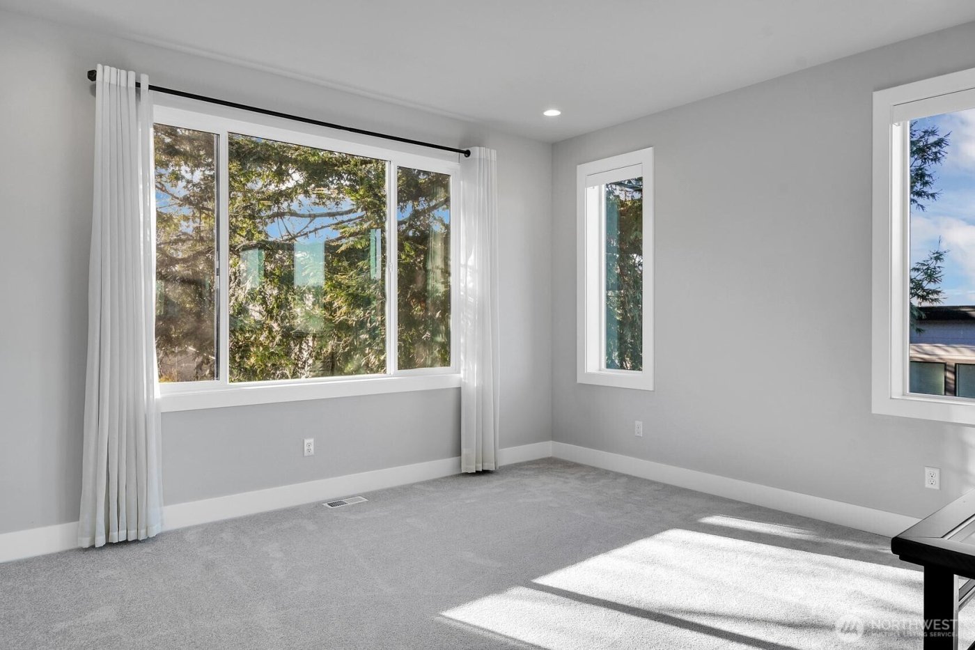 1113 N 39th Court , Renton, WA 98056