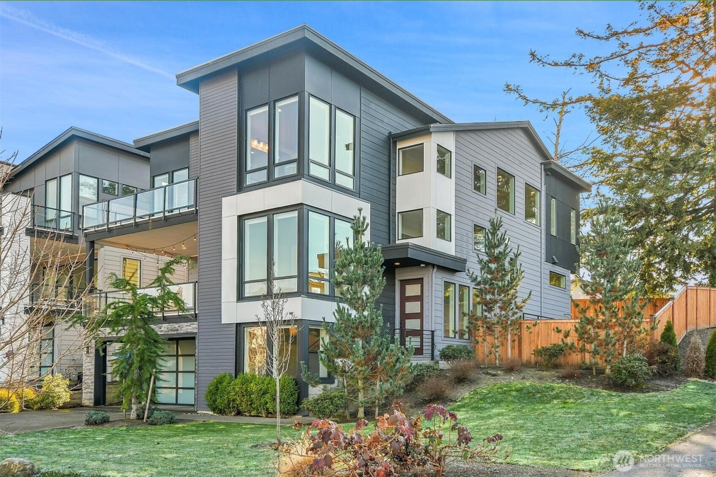 1113 N 39th Court , Renton, WA 98056