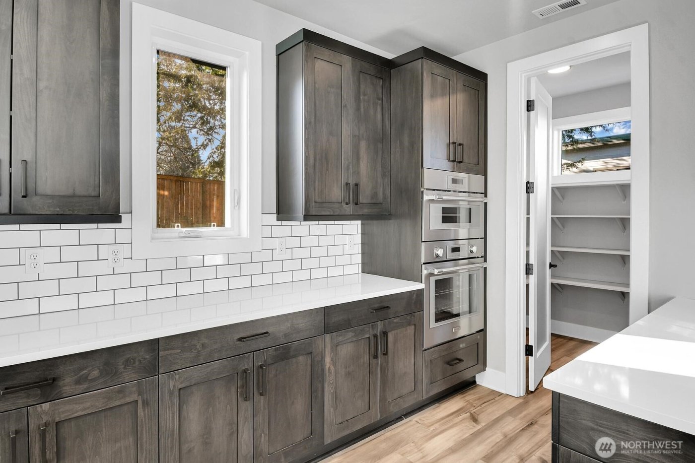 1113 N 39th Court , Renton, WA 98056