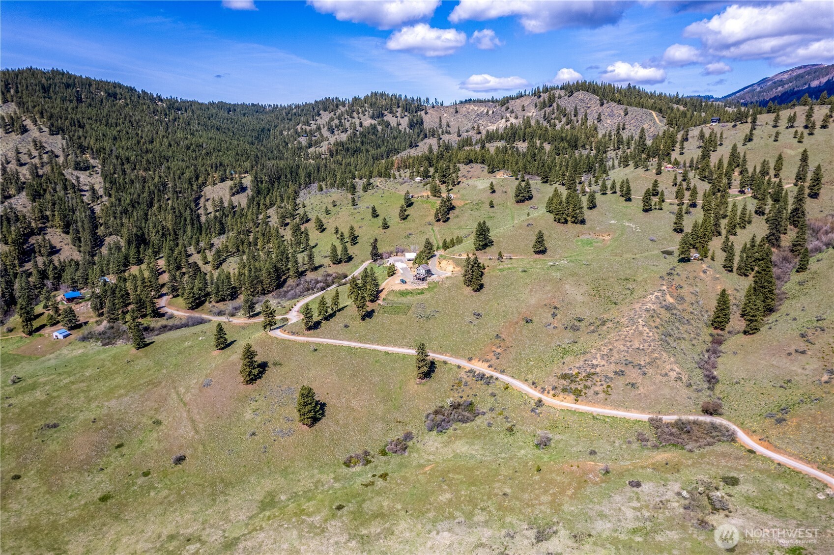 9660 Nahahum Canyon Road , Cashmere, WA 98815