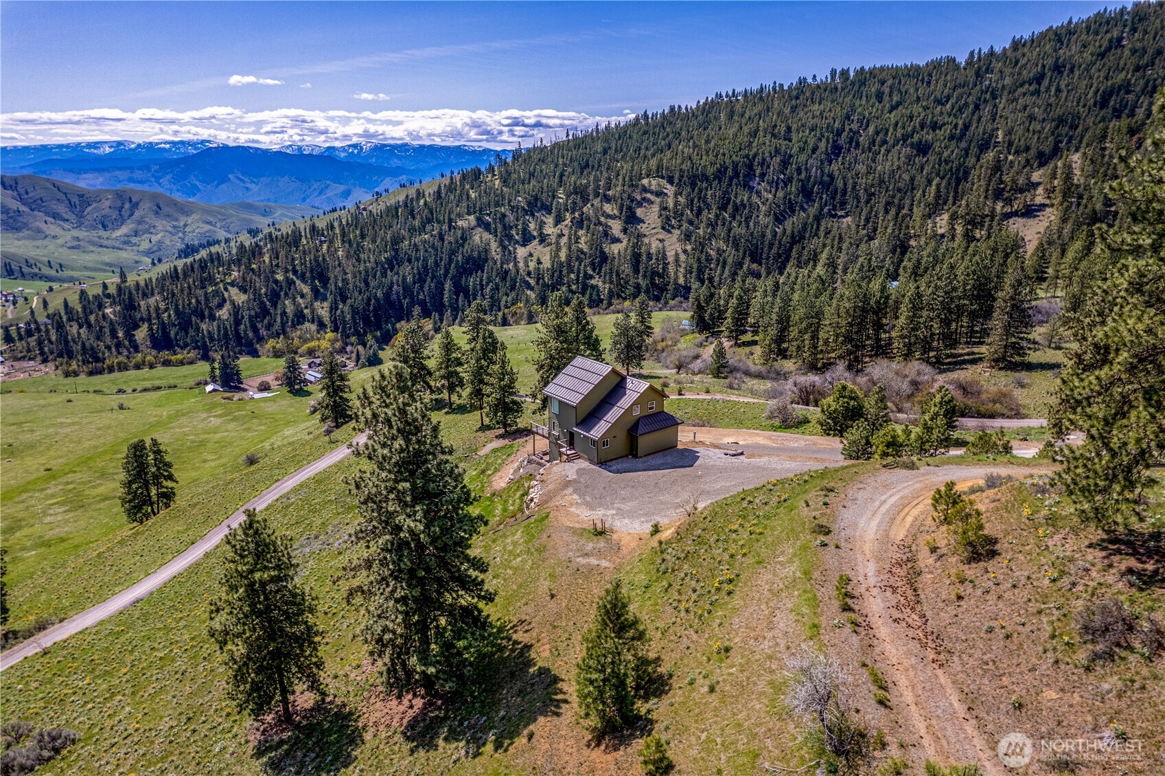 9660 Nahahum Canyon Road , Cashmere, WA 98815