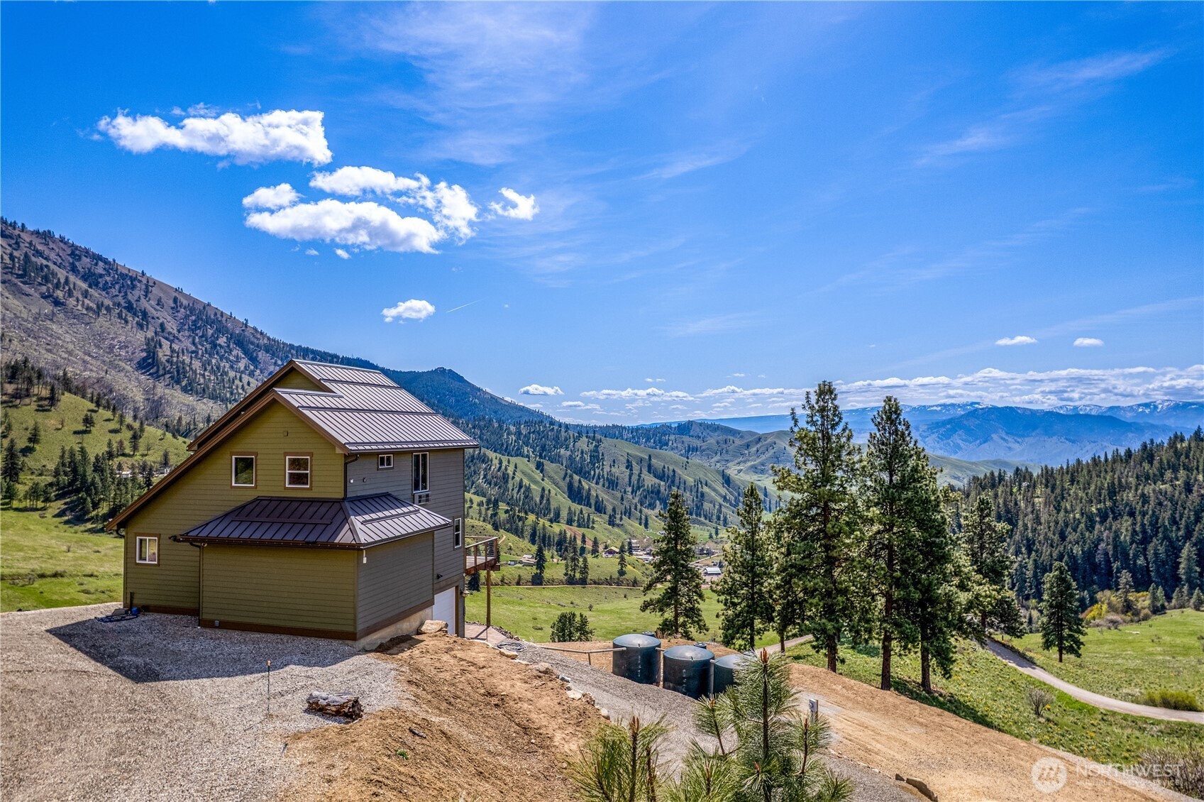 9660 Nahahum Canyon Road , Cashmere, WA 98815