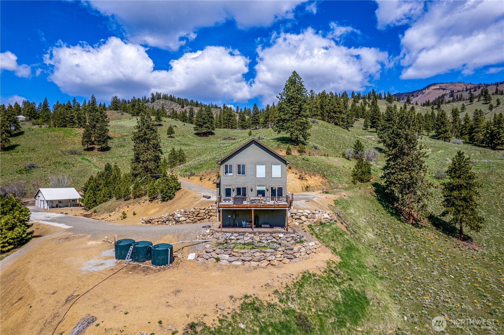 9660 Nahahum Canyon Road , Cashmere, WA 98815