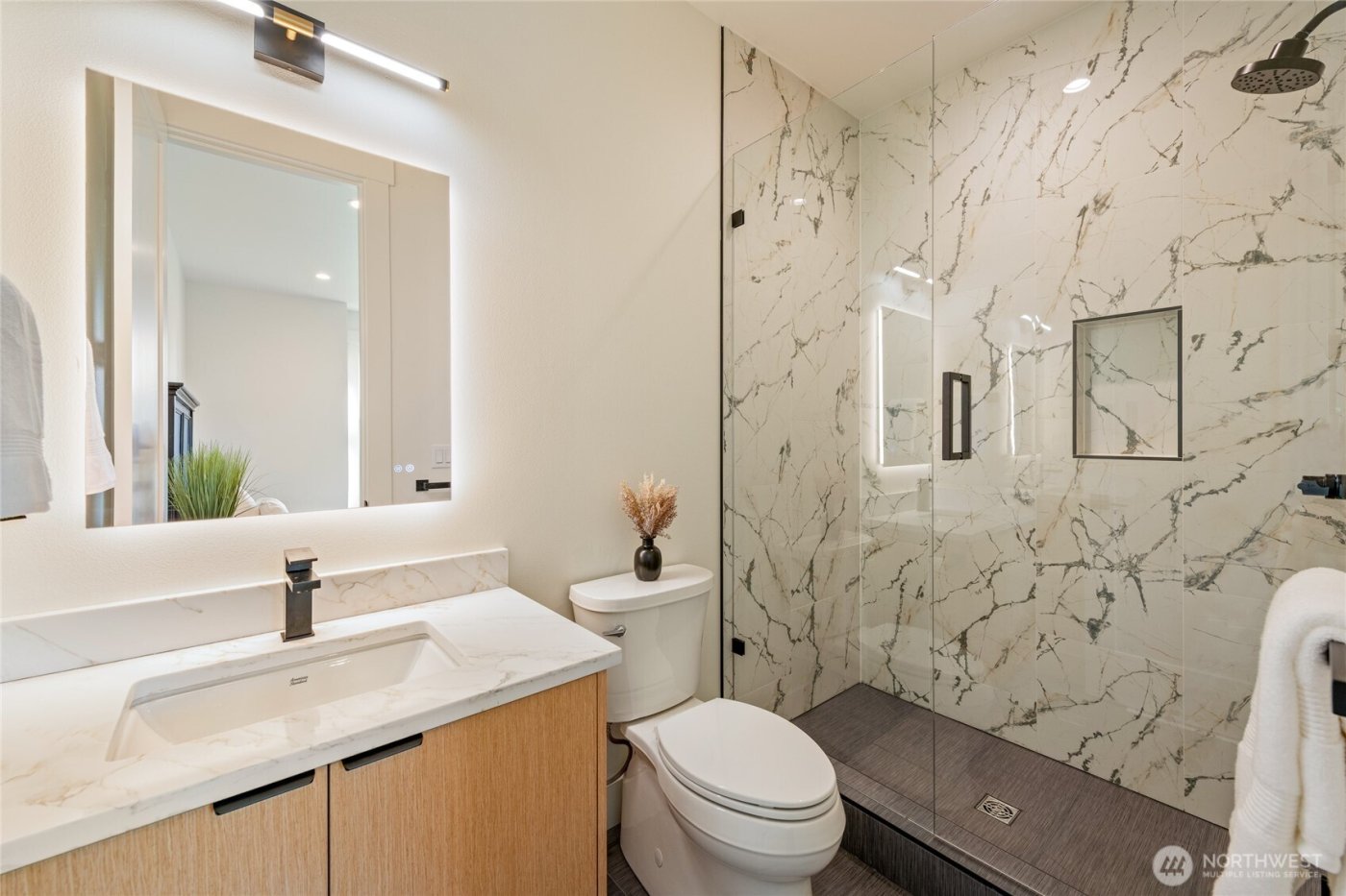 1197 Leighton Street , Blaine, WA 98230