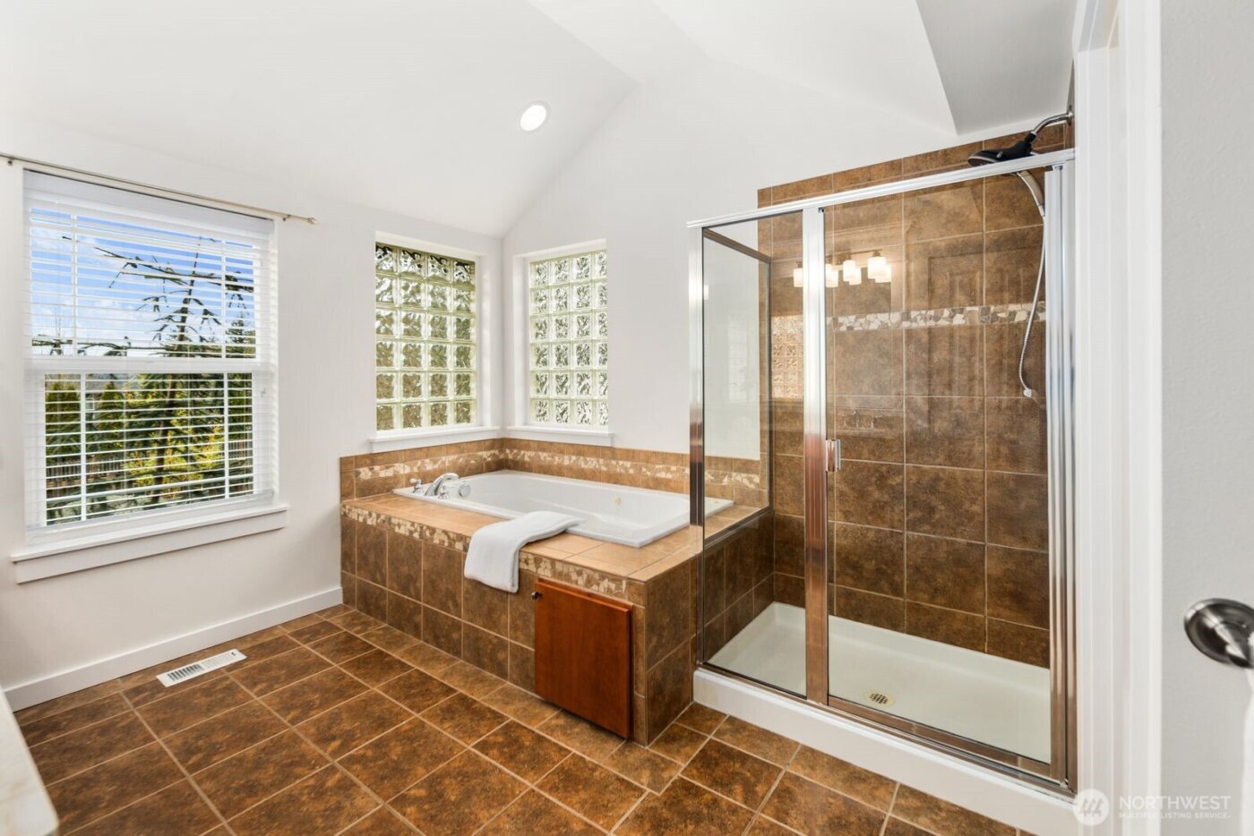 15223 273rd Drive NE, Duvall, WA 98019-8216