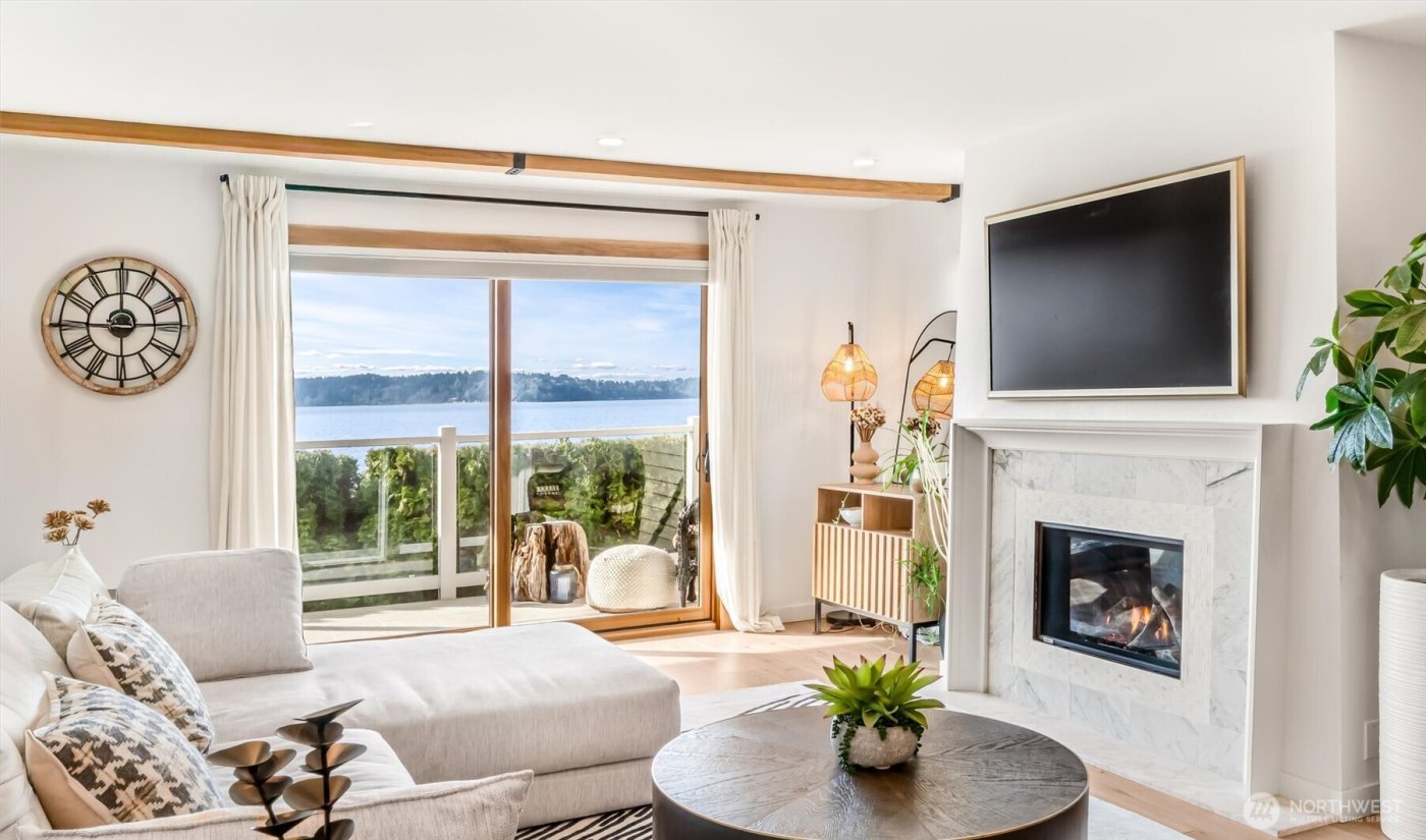 10203 47th Avenue SW #D2, Seattle, WA 98146