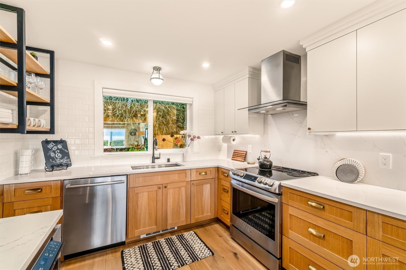 10203 47th Avenue SW #D2, Seattle, WA 98146