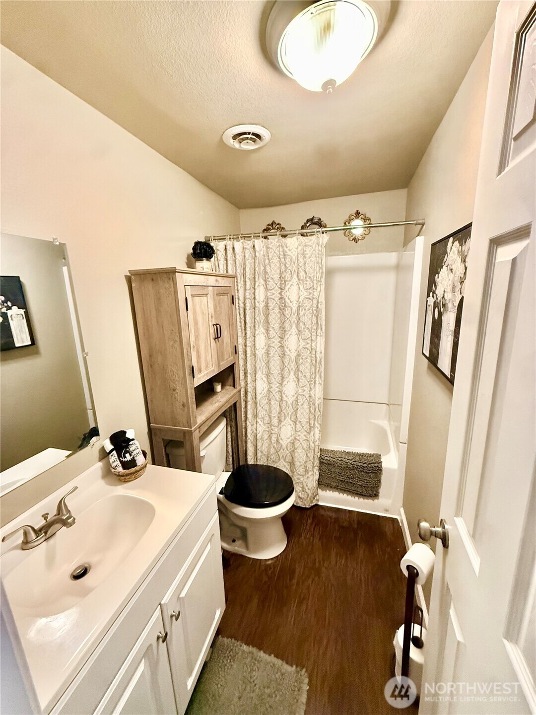 197 State Route 505 , Winlock, WA 98596
