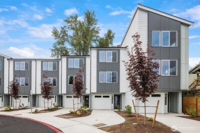 1518 Hollow Dale Place #E, Everett, WA 98204 - Photo 2