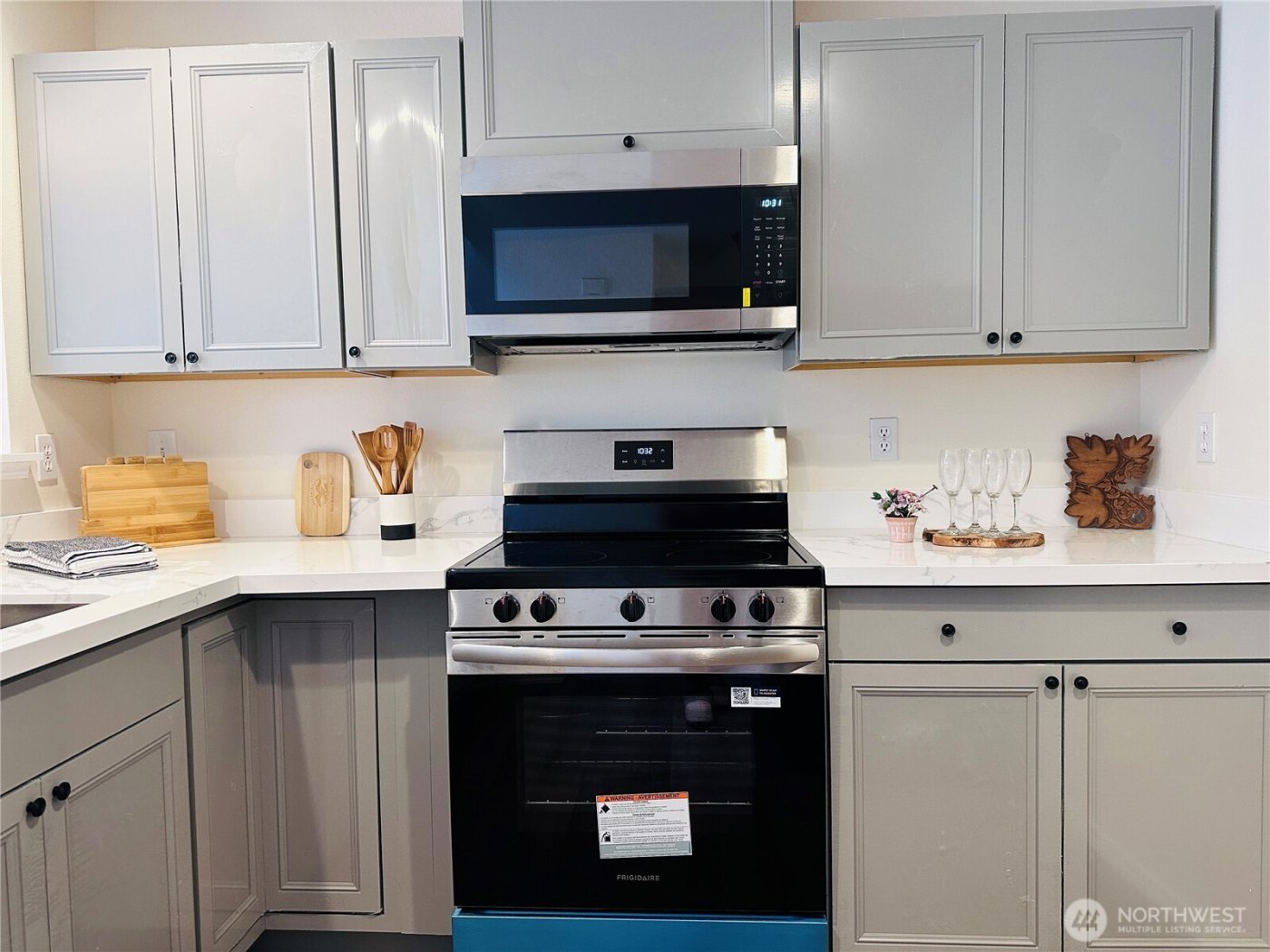 8828 238th St SW #D1, Edmonds, WA 98026