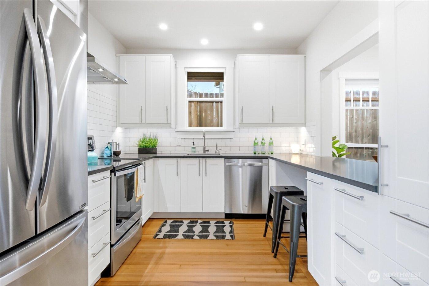 3815 Sunnyside Avenue N, Seattle, WA 98103