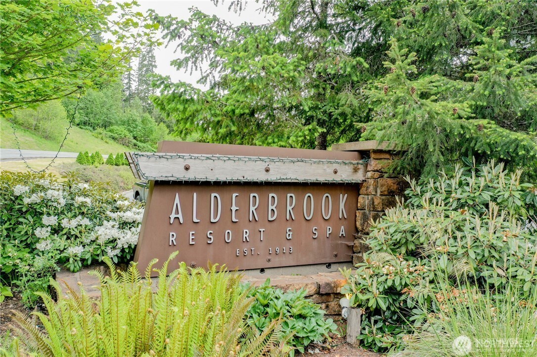 151 E Kingsley Place , Belfair, WA 98528