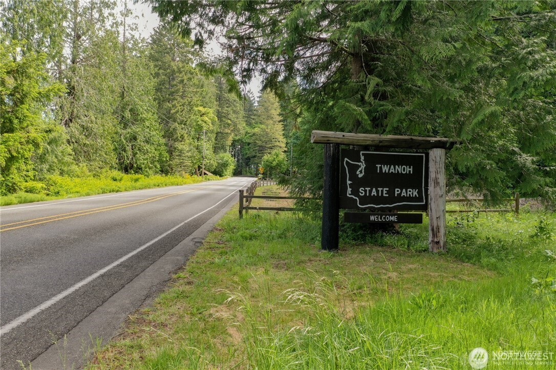 151 E Kingsley Place , Belfair, WA 98528