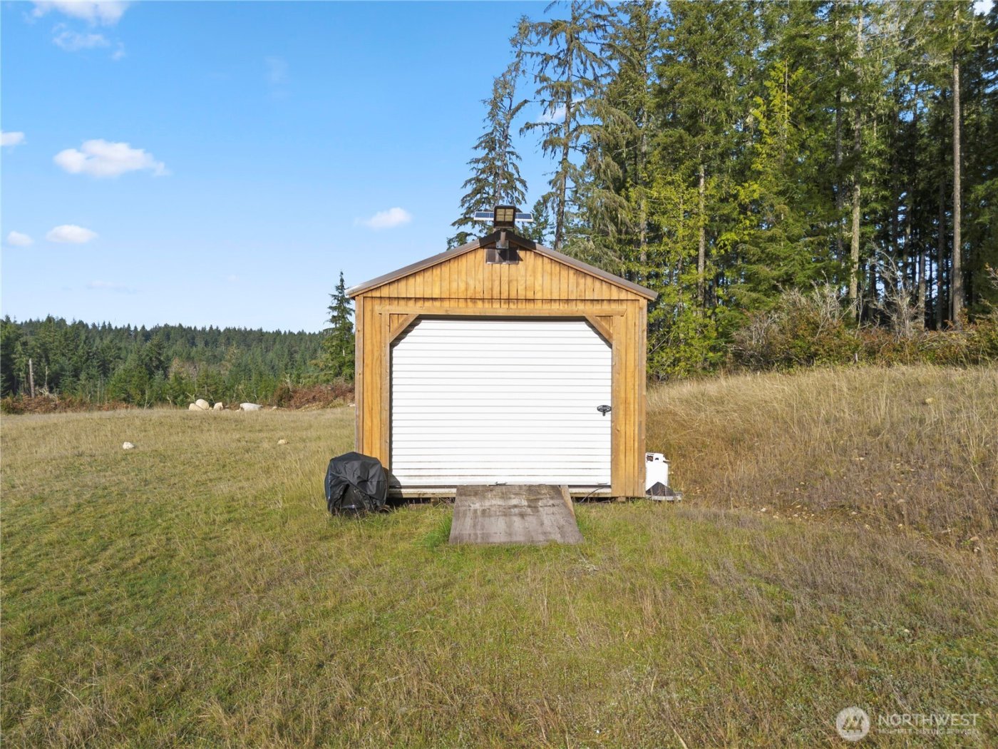 151 E Kingsley Place , Belfair, WA 98528