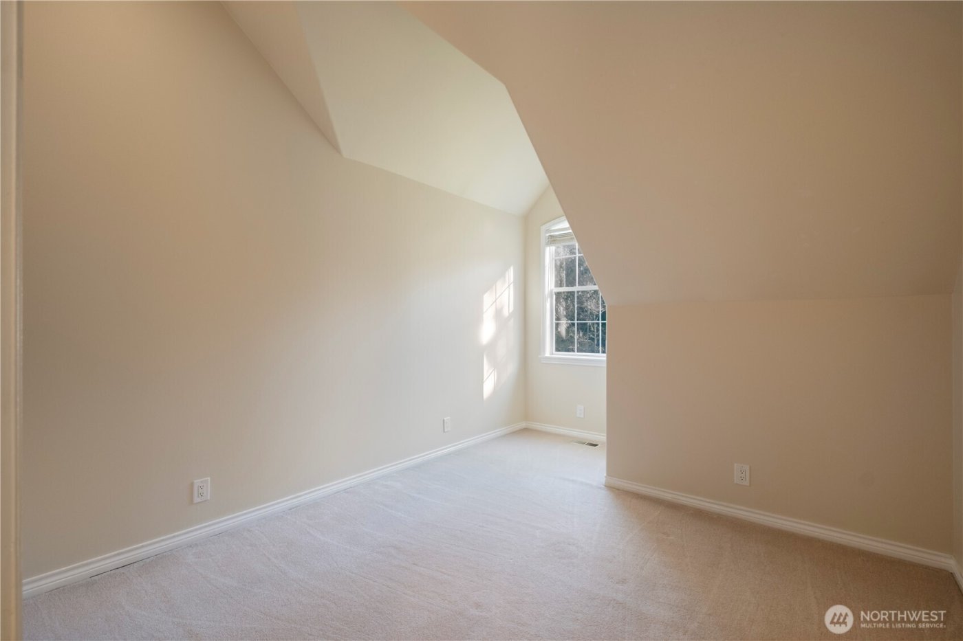 3123 240th Avenue NE, Sammamish, WA 98074