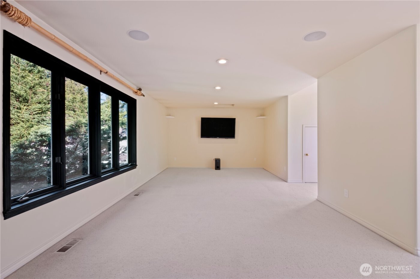 3123 240th Avenue NE, Sammamish, WA 98074