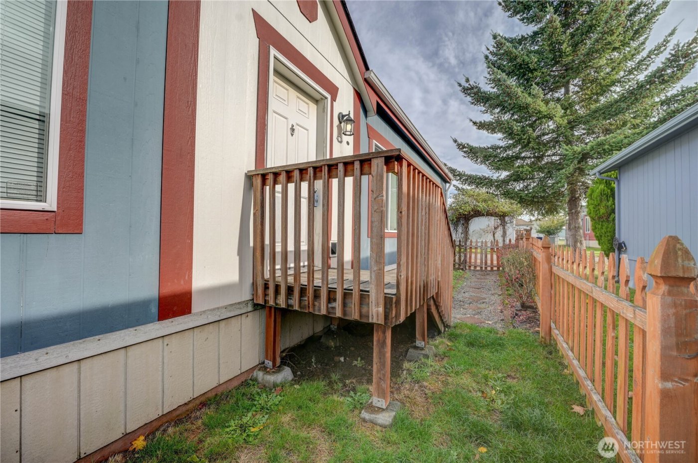 300 Park Avenue #20, Buckley, WA 98321