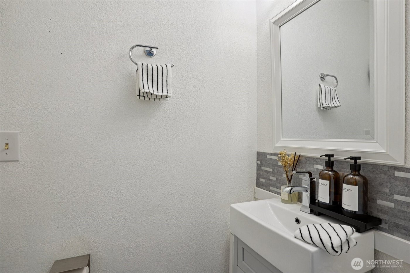 6668 137th Place NE #493, Redmond, WA 98052