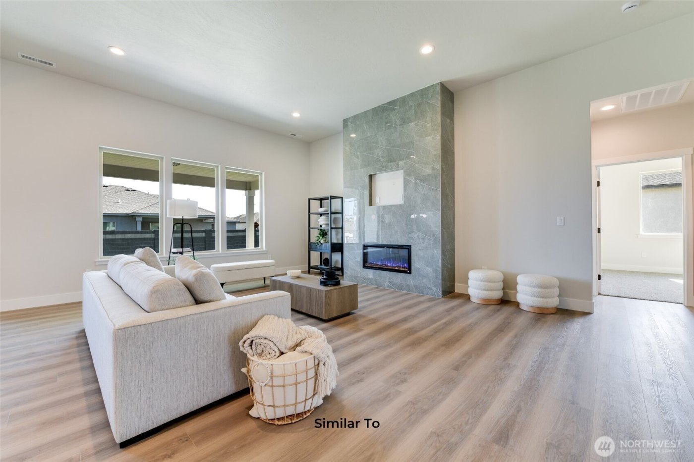 523 N Lessor Loop , Moses Lake, WA 98837