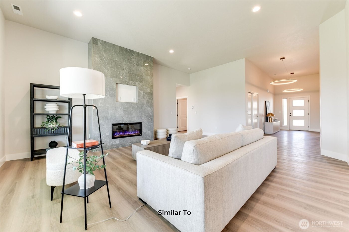 523 N Lessor Loop , Moses Lake, WA 98837