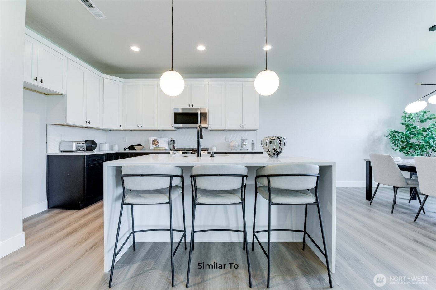 523 N Lessor Loop , Moses Lake, WA 98837