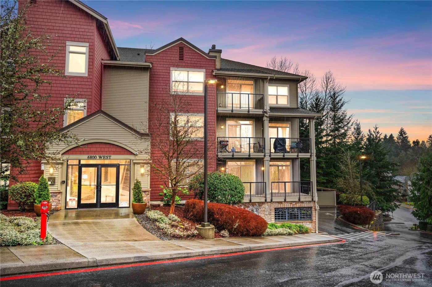 6800 132nd Place SE #W104, Newcastle, WA 98059