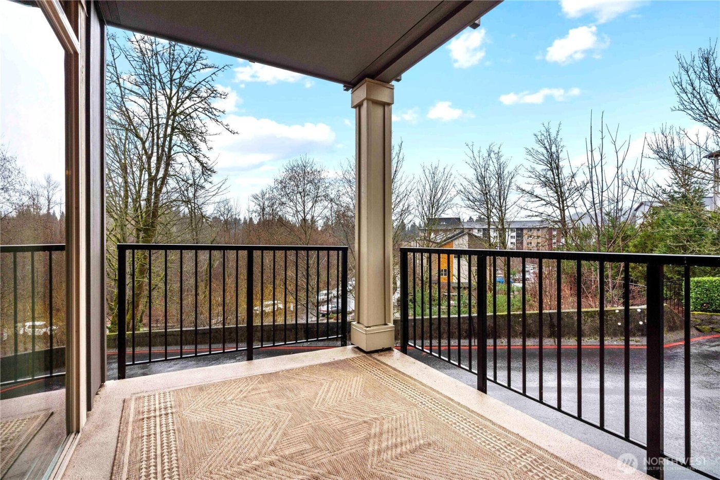 6800 132nd Place SE #W104, Newcastle, WA 98059