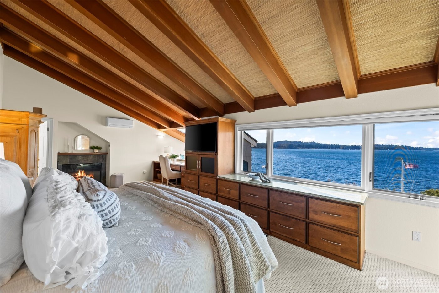 710 42nd Avenue NW, Gig Harbor, WA 98335