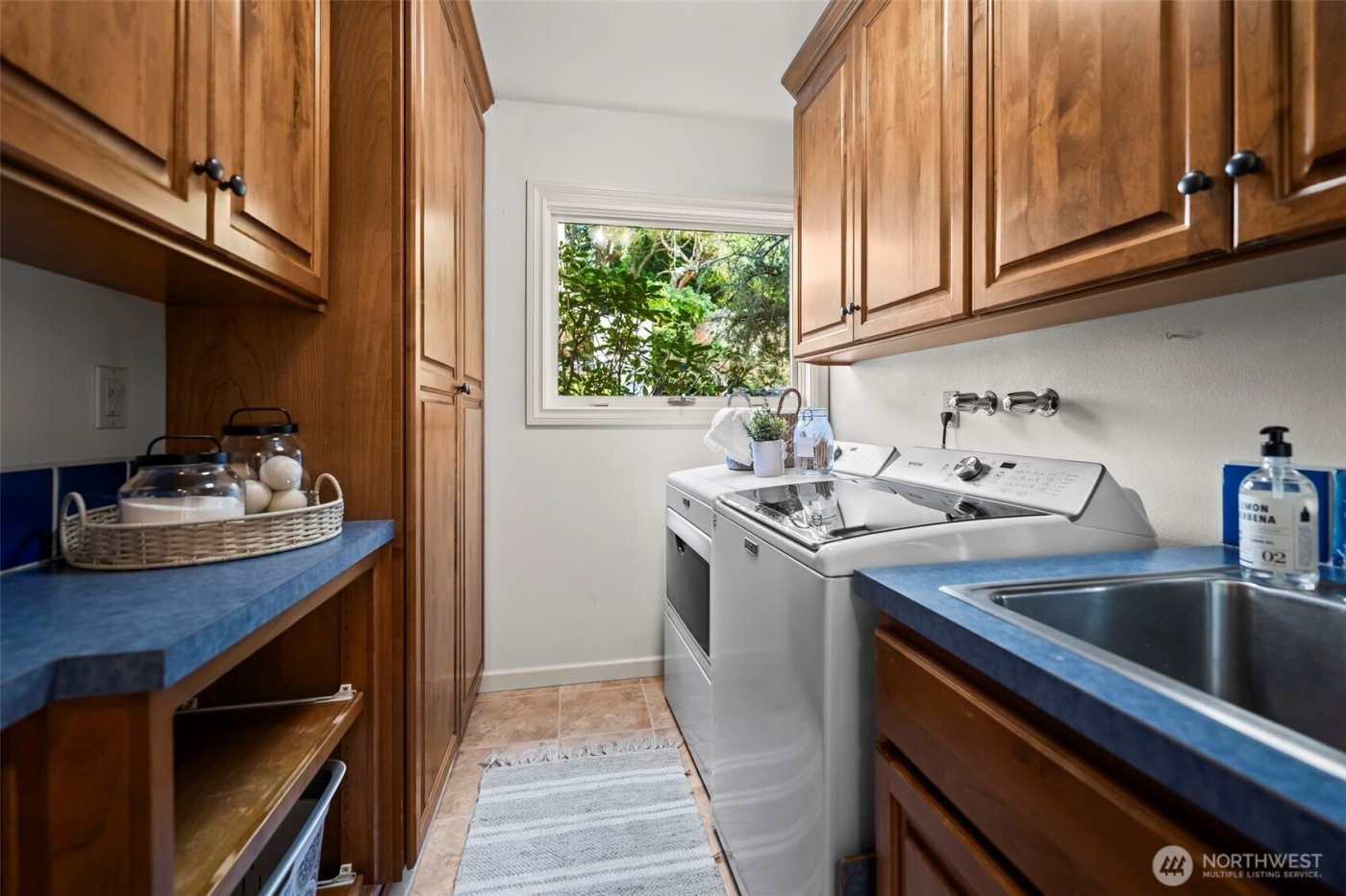 710 42nd Avenue NW, Gig Harbor, WA 98335