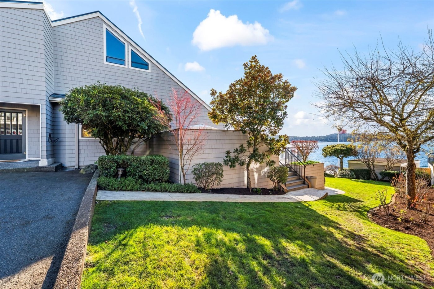 710 42nd Avenue NW, Gig Harbor, WA 98335