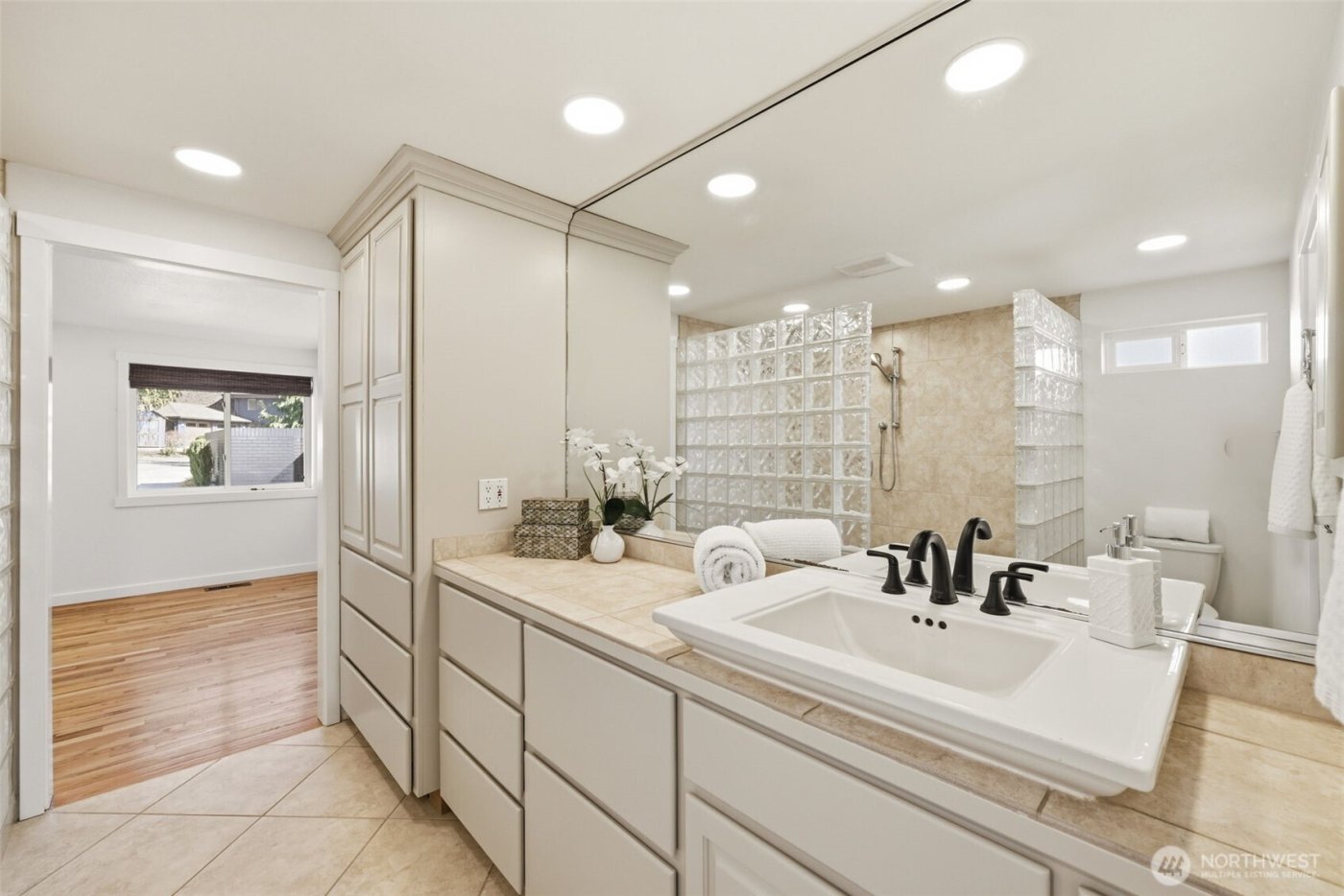 3417 204th Avenue Ct E, Lake Tapps, WA 98391