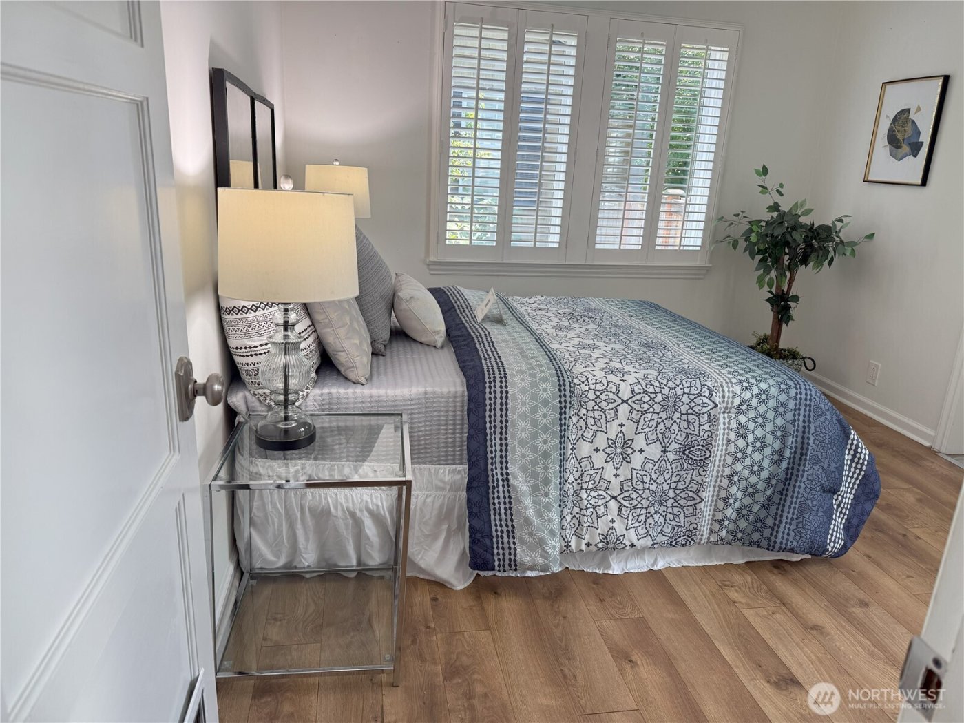 4329 NE 56th Street , Seattle, WA 98105