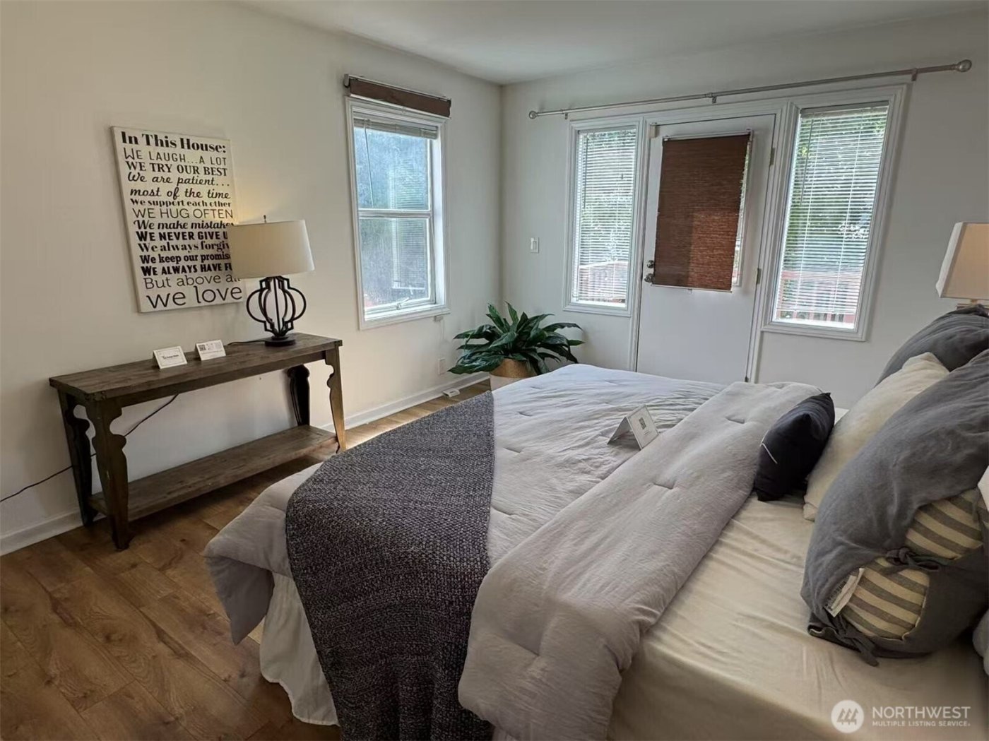 4329 NE 56th Street , Seattle, WA 98105