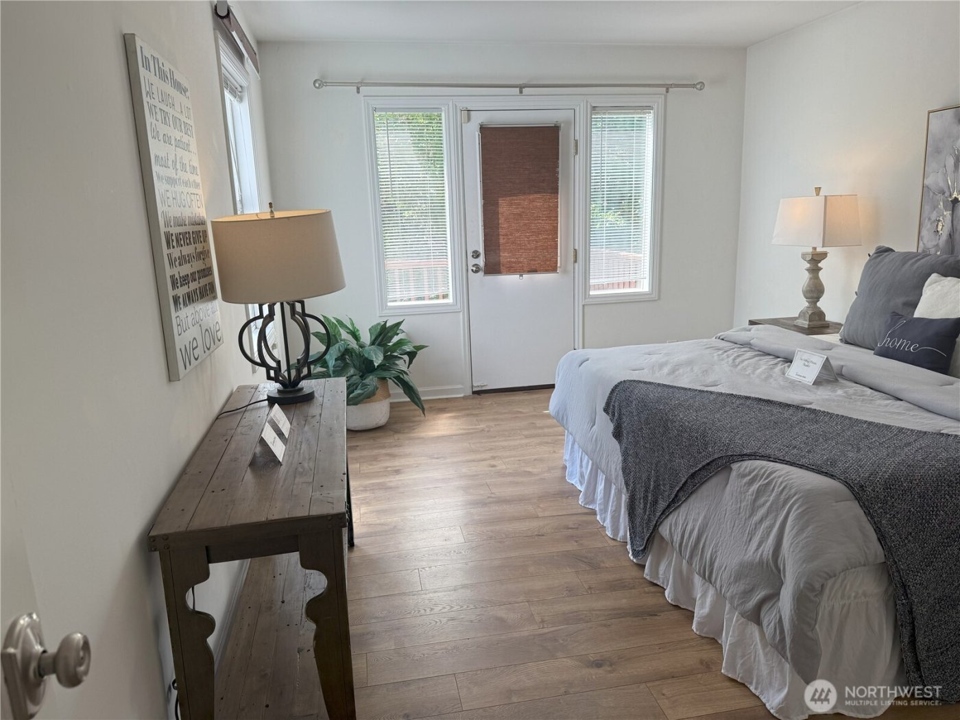 4329 NE 56th Street , Seattle, WA 98105