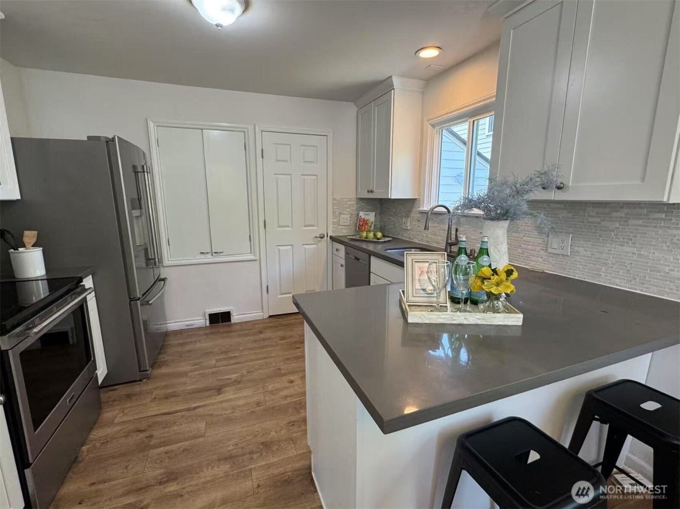 4329 NE 56th Street , Seattle, WA 98105