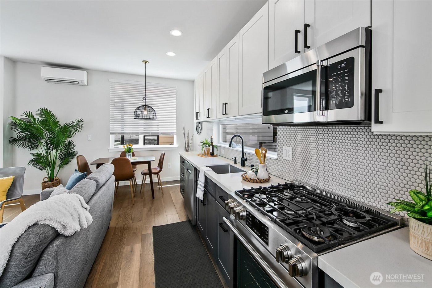 1525 C 17th Avenue S, Seattle, WA 98144