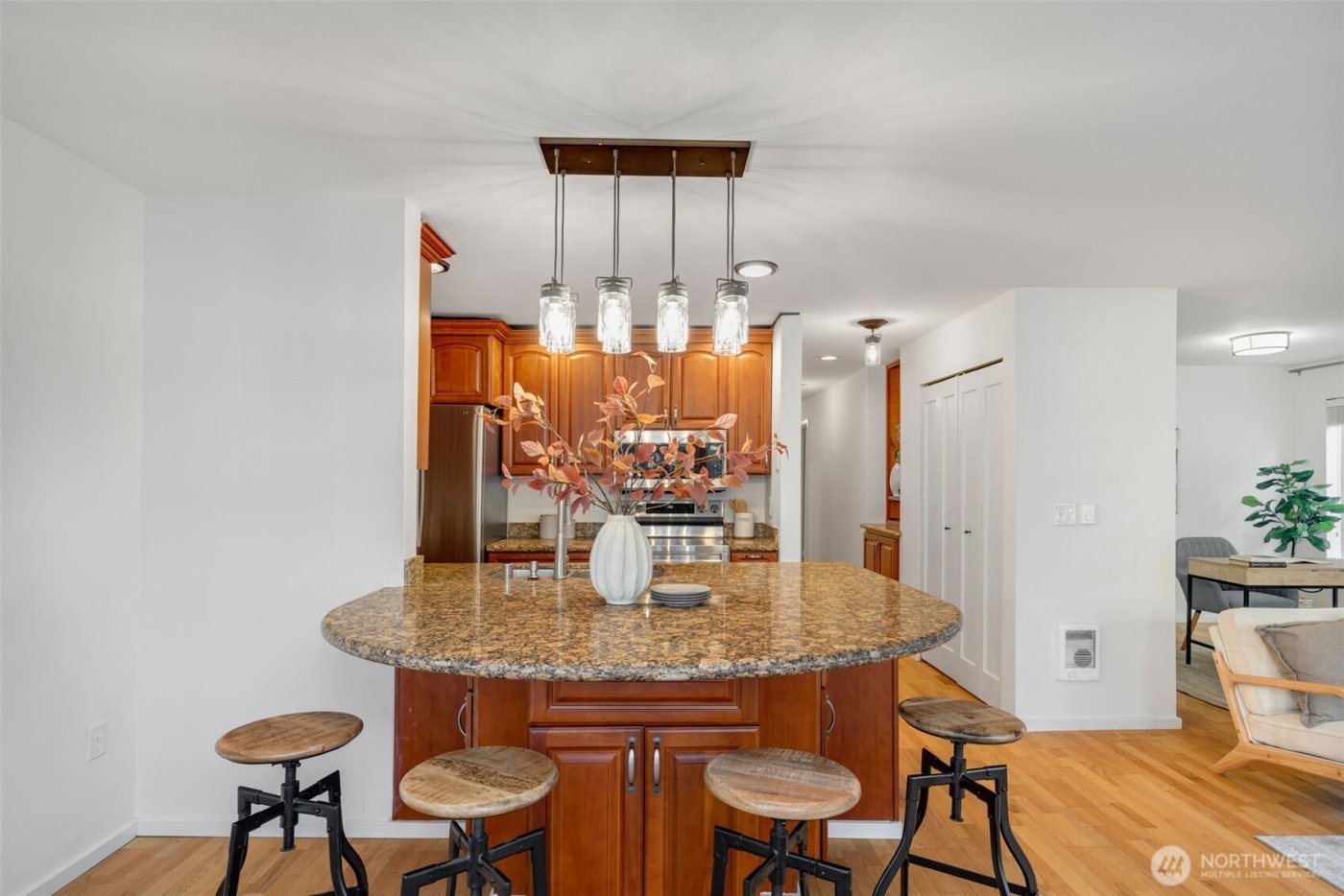 500 Aloha Street #211, Seattle, WA 98109