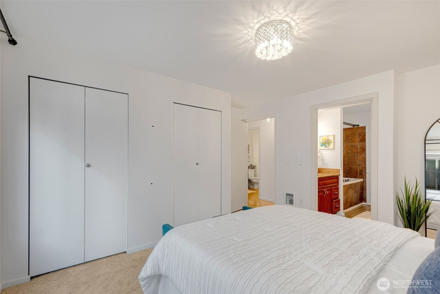 500 Aloha Street #211, Seattle, WA 98109