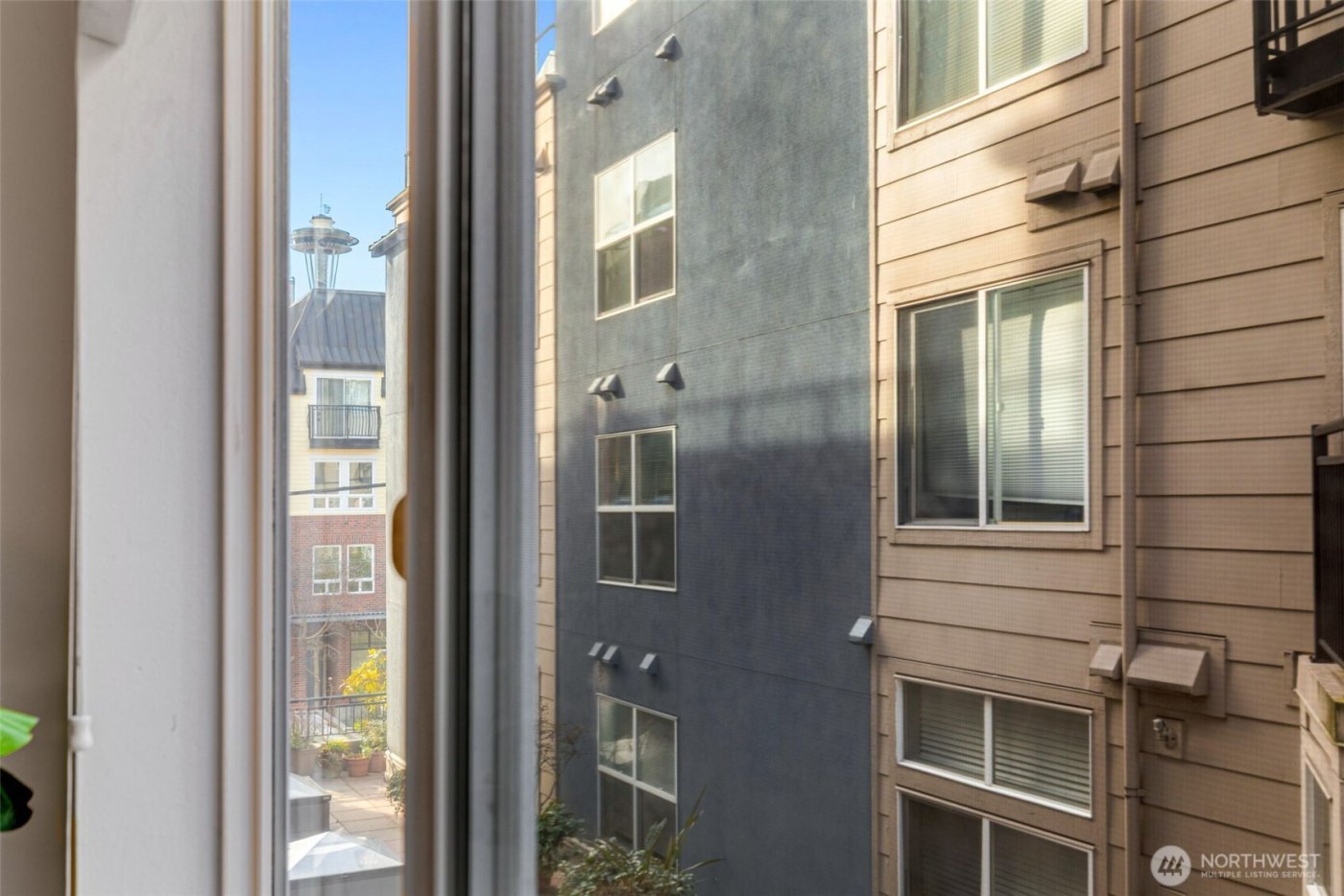 500 Aloha Street #211, Seattle, WA 98109