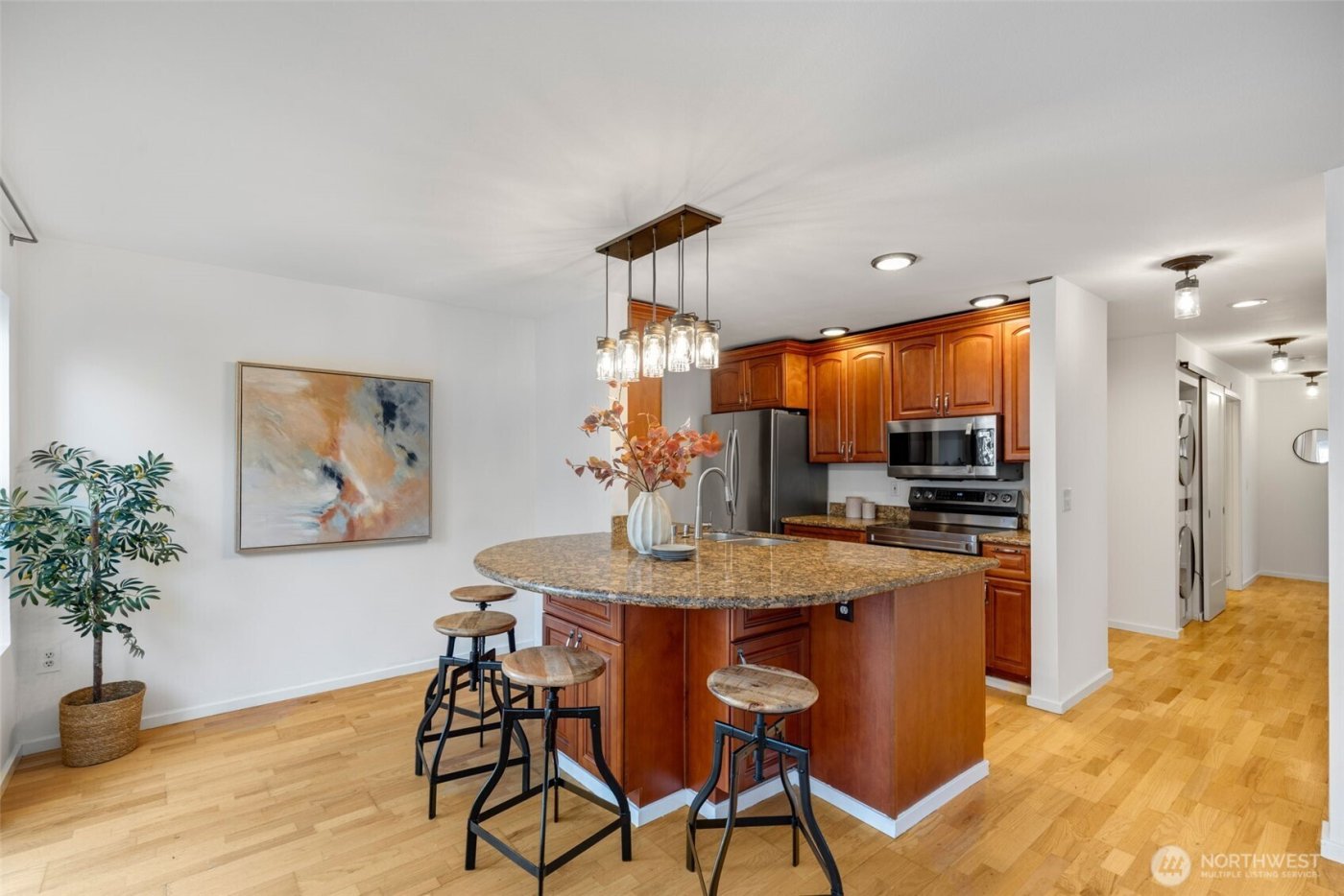 500 Aloha Street #211, Seattle, WA 98109