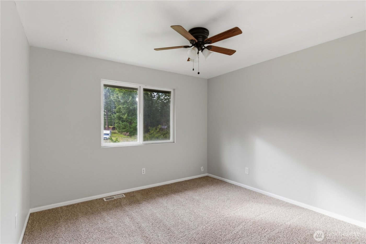 24512 46th Avenue E, Graham, WA 98338